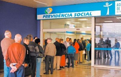 INSS come�a a pagar hoje a primeira parcela do 13� dos aposentados