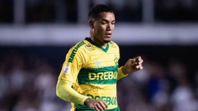 ​Volante do Cuiab� � monitorado por time alem�o