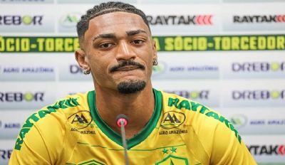 Derik  assina em definitivo com o Cuiab�