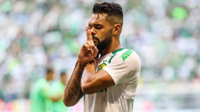 ​Corinthians n�o paga Cuiab� por Raniele e jogador tem registro congelado
