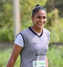 ​Mixto contrata zagueira com bagagem da Supercopa