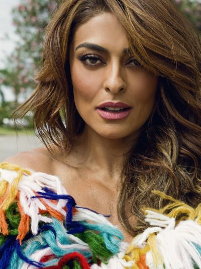 Juliana Paes declara amor pela folia: �Carnaval � a minha cachacinha�