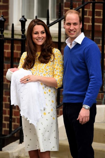 Nasce o terceiro filho de Kate Middleton e pr�ncipe William