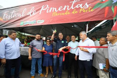 ​Prefeito determina in�cio da segunda fase das obras com previs�o de entrega para novembro