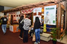 Prefeitura divulga programa de isen��o fiscal para empres�rios em feira de neg�cios