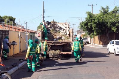 Prefeitura realiza Mutir�o da Limpeza no bairro Bela Vista