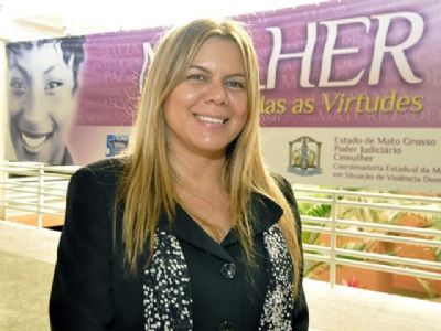 Promotora de Justi�a toma posse na Academia Mato-grossense de Letras