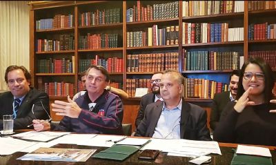 Bolsonaro diz que pode vetar trechos do PL das Fake News