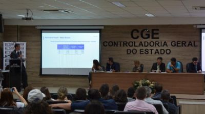 Governo de MT reduz em mais de R$ 1 bi o d�ficit or�ament�rio para o pr�ximo ano