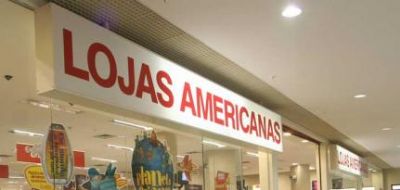 Dupla armada rende funcion�rios de loja e foge levando 26 celulares