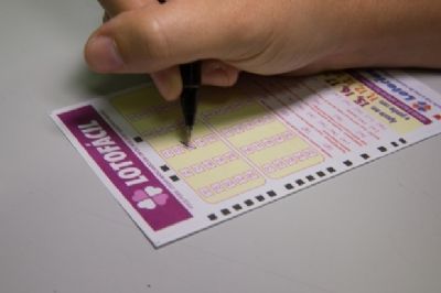 Mato-grossense acerta 15 n�meros e ganha R$ 220.157,41 na Lotof�cil