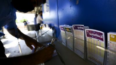 Apostador de Ju�na ganha R$ 113 mil na Lotomania