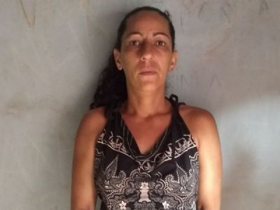 M�e � presa ao tentar entregar maconha para filho detido