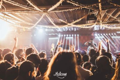 Pub faz 9 anos e comemora com 7 horas de rock n' roll