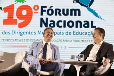 ​Governador e ministro Camilo Santana participam de reuni�o com secret�rios estaduais de Educa��o