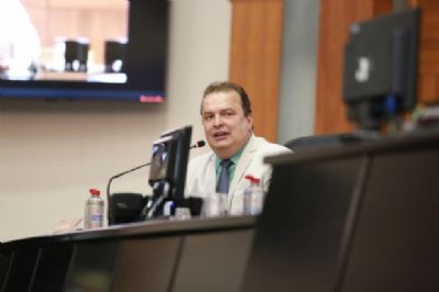AL aluga �nibus para resgatar estudantes de medicina de MT na Bol�via