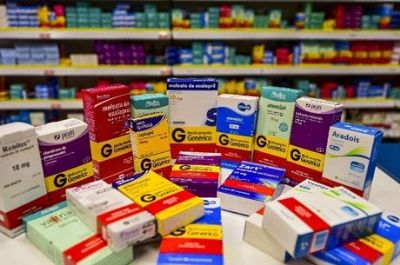 Deputados prop�em liberar venda de rem�dios sem aval da Anvisa