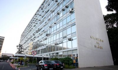 Sa�de deixou de receber R$ 9 bi em 2019 devido � regra do teto de gastos, mostra Tesouro Nacional