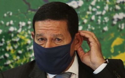 Mour�o diz ser contra permiss�o para militares receberem acima do teto