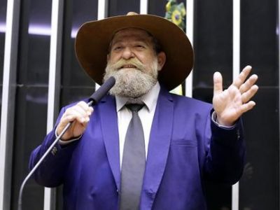 Nelson Barbudo ser� empossado na vaga de Am�lia Barros