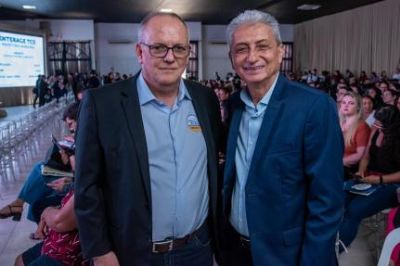 ​Z� do P�tio declara apoio � reelei��o de Neurilan Fraga durante evento em Rondon�polis