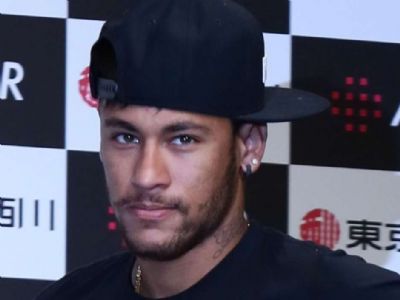 Neymar apaga v�deo com mensagens �ntimas ap�s investiga��o