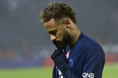 Neymar processa Barcelona por �m�-f� e exige R$ 16 milh�es