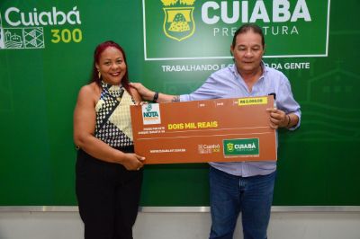 Sorteados recebem premia��es da Nota Cuiabana Especial de Natal