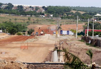 Zelo com o cidad�o, diz Emanuel sobre embargo de obra