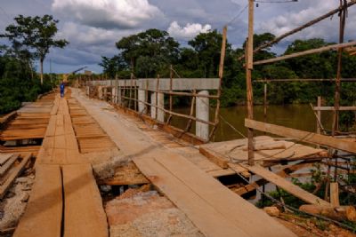 Mesmo em per�odo de pandemia governo de MT continua o andamento das obras no estado