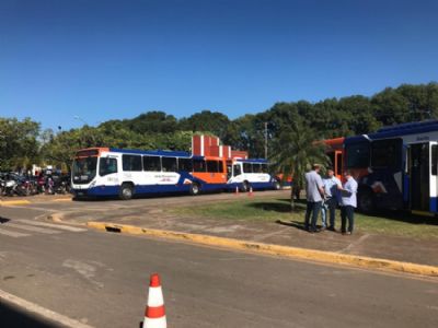 Com investimento de R$ 9 milh�es, Lucimar entrega 20 novos �nibus com ar-condicionado e wifi