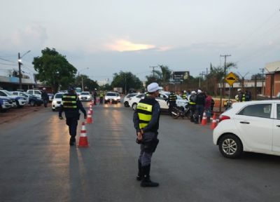 ​Onze motoristas s�o presos por embriaguez ao volante na Opera��o Lei Seca