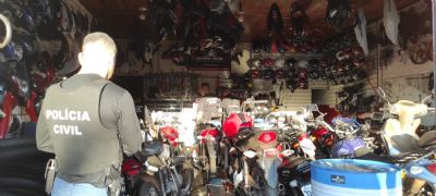 PC mira bando que movimentou R$ 12 mi com furtos de motos e cumpre mandados em Cuiab� em VG