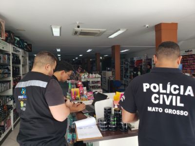 ​Fiscaliza��o em nove lojas em Cuiab� e VG apreende cremes que causam rea��o al�rgica