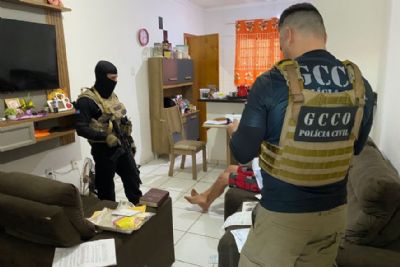 ​Opera��o prende quadrilha que roubava carretas de soja em MT