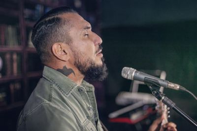 Ex-vocalista Rodolfo fala sobre pazes com Dig�o do Raimundos ao The Noite