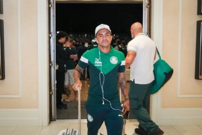 Palmeiras espera proposta oficial para vender Dudu ao Catar