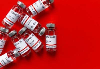 EUA e Pfizer negociam doses a mais de vacina, com impacto em pa�ses pobres