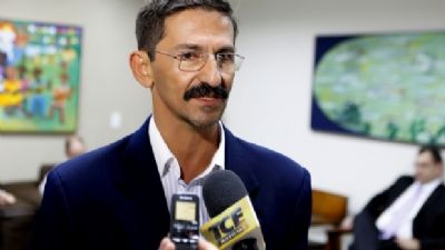 Prefeito � cassado por pagar o pr�prio sal�rio enquanto esteve fora do cargo