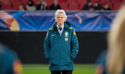 De olho em T�quio, Pia alerta para condi��o f�sica da sele��o feminina