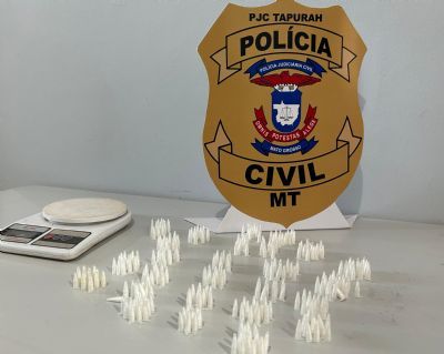 ​Jovem de 21 anos � presa com 300 pinos de coca�na