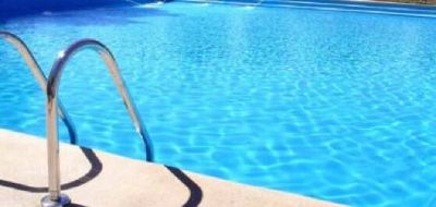 Menino de 2 anos morre afogado em piscina nesta sexta