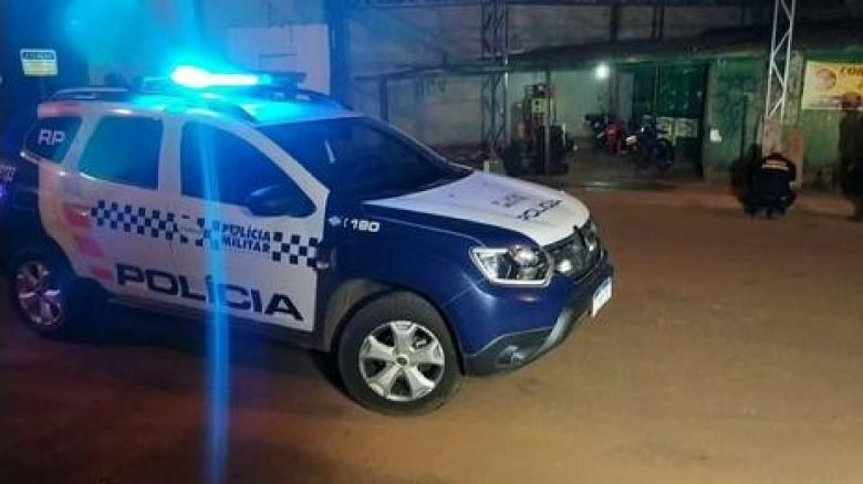 Homem � assassino com 5 tiros no bar da pr�pria m�e