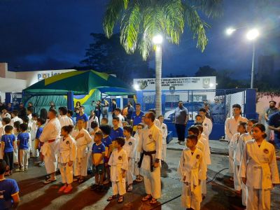 ​ Pol�cia Militar inaugura Doj� Base Beira Rio para projeto que ensina artes marciais