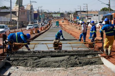 ​Constru��o de pistas de concreto para passagem do BRT na avenida da FEB deve terminar em outubro
