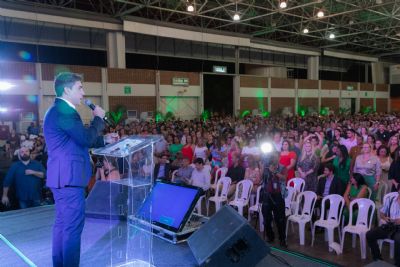 ​Seduc d� posse a 2,5 mil novos gestores para atuarem nas 647 escolas de Mato Grosso