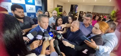 Conselheiro S�rgio Ricardo toma posse no TCE