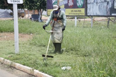 Com chuvas, Prefeitura intensifica a��es para limpeza de terrenos baldios
