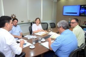 Prefeito determina retomada de obras encontradas paralisadas