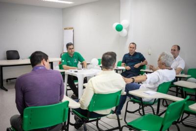 ​M�dicos anestesistas encerram greve ap�s promessa de pagamento do prefeito